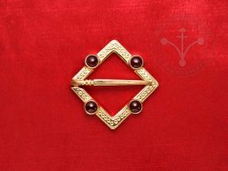 BR-12K Brooch with garnets - GOLD PLATED